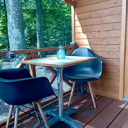 Roulotte Les Deux Geais Hébergement de vacances Sainte-Opportune-du-Bosc