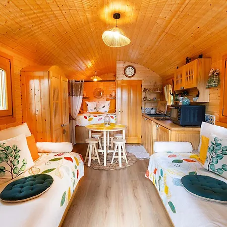 Ferienhaus Roulotte Les Deux Geais Sainte-Opportune-du-Bosc