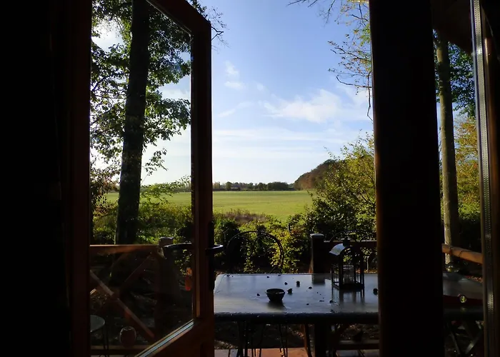 Holiday home Roulotte Les Deux Geais *